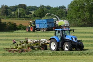 Second Cut Grass Silage in Hook Norton June 2015